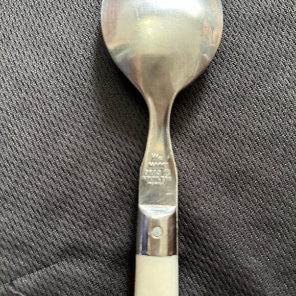 WF Washington Forge Mardi Gras Stainless Off White Plastic Handle flatware 6 pcs - Picture 4 of 13